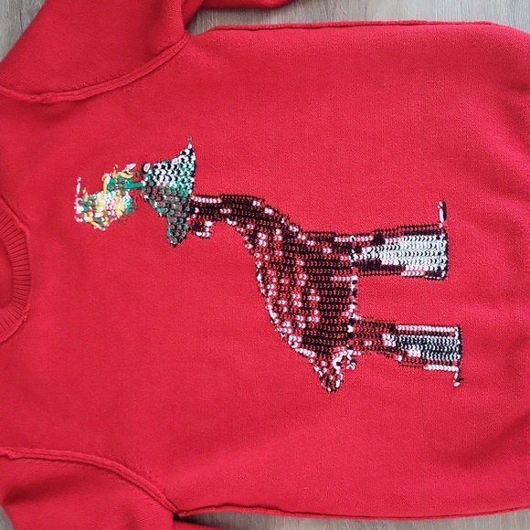 Red Deer Pattern Sweater - Picture 11 of 11